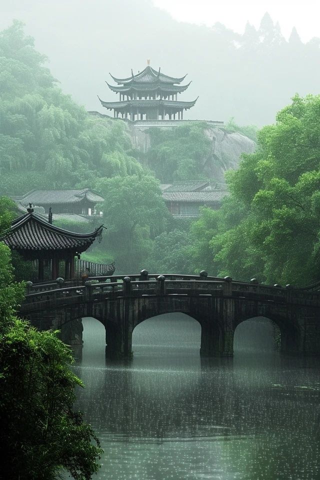 天我們游覽廣西平陸大運(yùn)河的起始點(diǎn)南寧市橫州市西津庫區(qū)平塘江口，天還下著雨