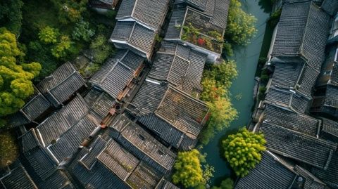夏日文旅新寵：探秘中國(guó)第一水鄉(xiāng)——昆山周莊，感受只此周莊國(guó)潮劇的獨(dú)特魅力