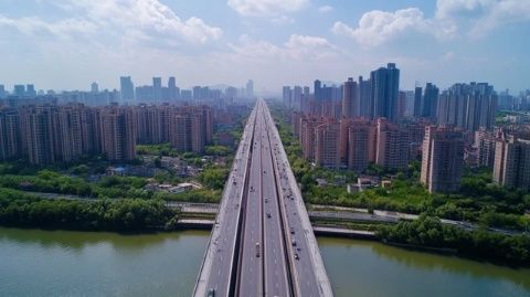 給力自從高鐵漲價(jià)，大家的出行方式可真是發(fā)生了翻天覆地的變化,想想