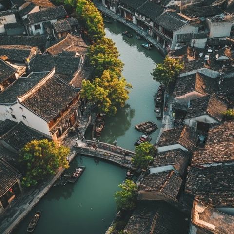 蘇州，古色古香的都市，一座有著數(shù)千年歷史的文明之城,這里的文藝
