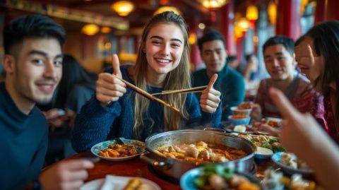 英女學(xué)霸傾心川味，英國劍橋轉(zhuǎn)四川胃！