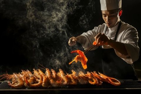 四川西昌的魅力風(fēng)情：美食之旅，從烤魚到彝族盛宴