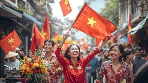 國(guó)慶假期全國(guó)多地通過展示打鐵花、火壺表演、英歌舞等非遺項(xiàng)目吸引游客