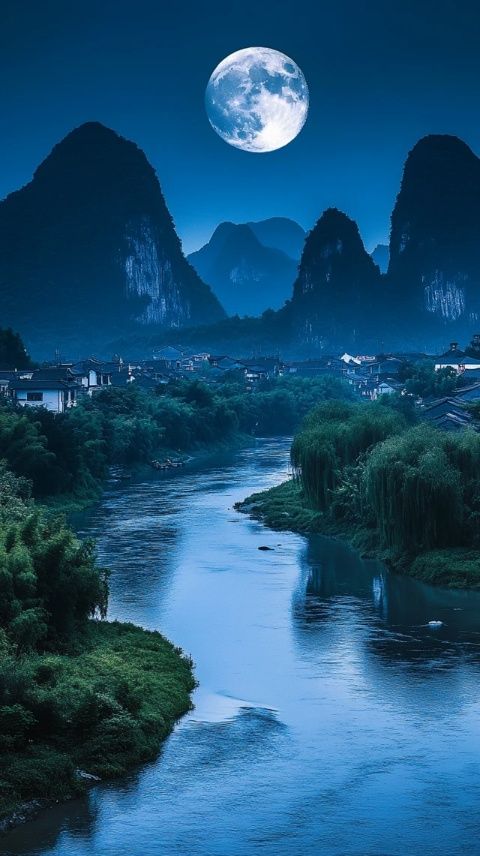 漓江是中國桂林地區(qū)的一條著名河流，在領(lǐng)略江南水鄉(xiāng)風(fēng)情和壯美山水之間