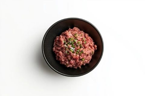 調(diào)整絞肉機音量至低檔，自制家鄉(xiāng)風(fēng)味扁肉，兼顧美味與寧靜