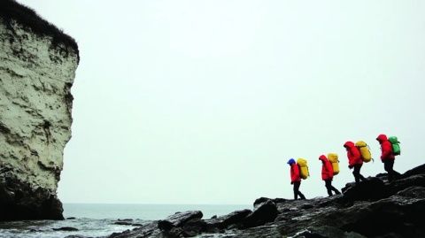 當(dāng)代大學(xué)生缺乏基本生存技能引發(fā)熱議：秦嶺登山悲劇警示教育不足問(wèn)題