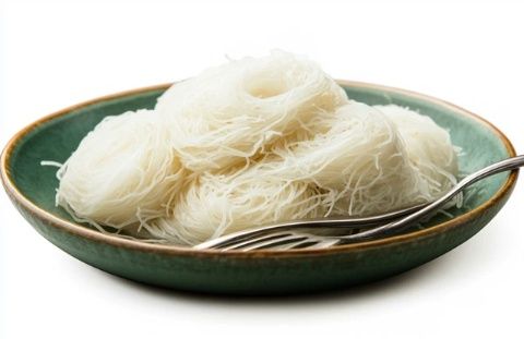 廣西特色小吃：南寧粉蟲，形美味佳，深受喜愛
