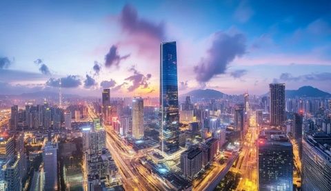 深圳是一座充滿活力的現(xiàn)代化城市，擁有豐富的旅游資源和多樣的活動選擇