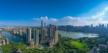 大家好，上次給你們見(jiàn)紹深圳梧桐山，今天我要向大家介紹的是中國(guó)南方的一座美麗湖泊—