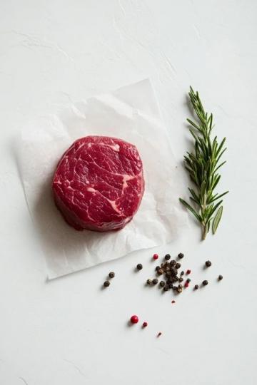 掌握西餐選肉秘籍:揭秘牛排等級與大理石紋路背后的藝術(shù)