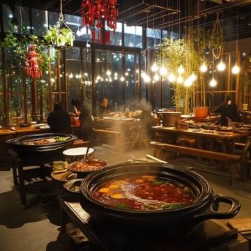 探店馬路邊邊串串香，北京也能嘗到地道成都味！Masa的美食探索