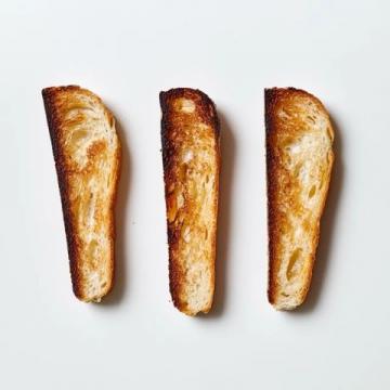 在家也能做出高級感滿滿的椰蓉吐司，外酥里嫩，滿口生香！