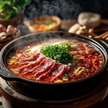 上海網(wǎng)紅店探秘：魔王慢燒牛肉丼，堆山牛肉搭配流心蛋，必點(diǎn)美味！