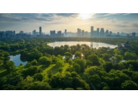 深圳的5A級景區(qū)之一是深圳灣濕地公園。
