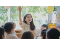 夏日炎炎，復(fù)旦食堂變身景點(diǎn)：如何平衡師生與游客權(quán)益？