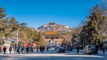 送給第一次來西藏旅游的你,人的一生，總要去一次西藏吧。去親吻雪山、朝拜白塔；去感