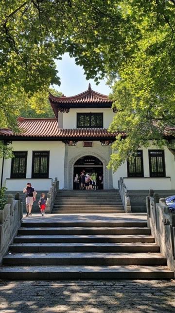 江浙滬之旅:探訪上海武康路歷史遺跡與名人故居