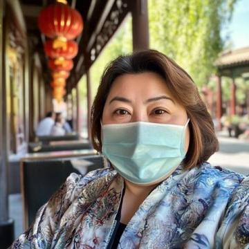 主持人采訪孫穎莎問(wèn)出了大家都想問(wèn)的問(wèn)題揭秘一下莎莎微博發(fā)的飯菜是誰(shuí)做的？