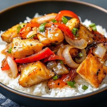 蔥香鱸魚的簡(jiǎn)單做法；讓家人垂涎欲滴的家庭菜肴