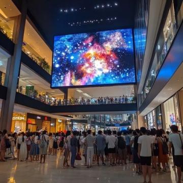 老張?zhí)降暌痪w壽喜燒自助，就在濟(jì)南世茂廣場四樓東頭，里面很大，人也滿滿的