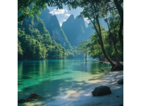 象島位于泰國灣中，是泰國海島當(dāng)中開發(fā)相當(dāng)完善的島嶼之一,在椰林樹影的掩映之下