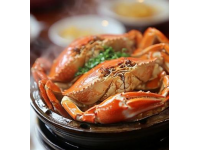 陽(yáng)澄湖大閘蟹黃金季——江浙滬餐桌上的膏黃盛宴，探尋近三十年的老字號(hào)“姑蘇蟹宴·鼎膳匠宴”的美味傳奇
