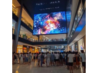 老張?zhí)降暌痪w壽喜燒自助，就在濟(jì)南世茂廣場四樓東頭，里面很大，人也滿滿的