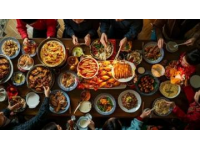 福建美食豐富多樣，以下是一些著名的福建美食