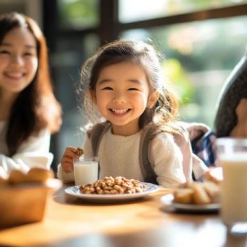 抓住孩子自主進(jìn)食黃金期，四步培養(yǎng)獨(dú)立吃飯好習(xí)慣