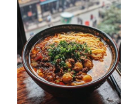 昆明的地攤經濟火爆夜間經濟也迅速興起！多功能酒吧成為熱門目的地