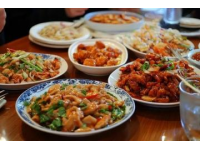 山東，作為中國歷史悠久的文化大省，擁有豐富多彩的美食文化