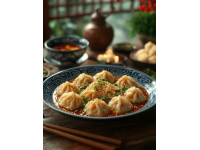 **饅頭**是中國傳統(tǒng)面食之一，歷史悠久，以其松軟可口、制作簡單而深受喜愛