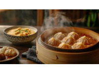 鎮(zhèn)江市美食眾多：特色菜肴、面食點(diǎn)心與小吃推薦