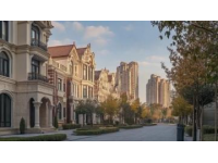 在這座繁華的韶關(guān)市區(qū)，有一道獨(dú)特的風(fēng)味，讓無(wú)數(shù)街坊鄰居趨之若鶩——那就是賣(mài)了十幾