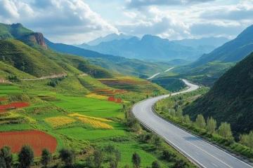 詳盡的川藏線旅行攻略：必去景點(diǎn)、美食與住宿指南