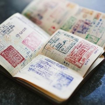 以下是一些適合旅游的免簽國(guó)家