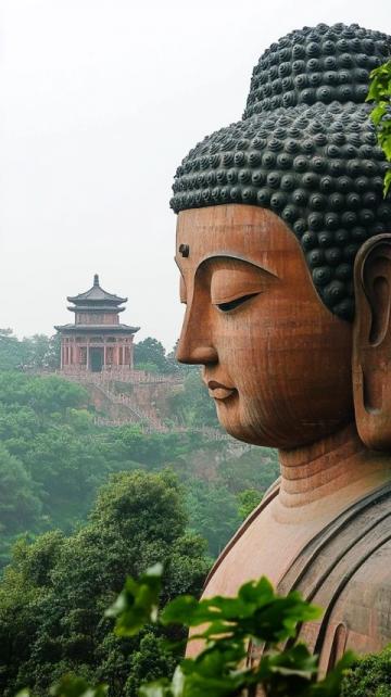 樂(lè)山峨眉之旅:大佛美景與美食的完美邂逅