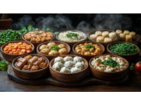 山東美食以其豐富多樣和獨特風味著稱，以下是幾道代表性的山東美食