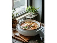 「徐州的早晨啟示：一碗千年羊肉湯，融合傳統(tǒng)與現(xiàn)代的味蕾之旅」