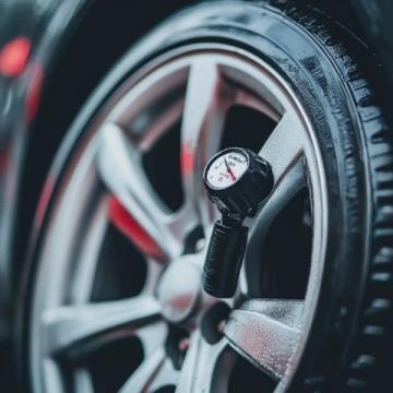 汽車保養(yǎng)秘籍：輪胎、空調(diào)與剎車系統(tǒng)關(guān)鍵技巧