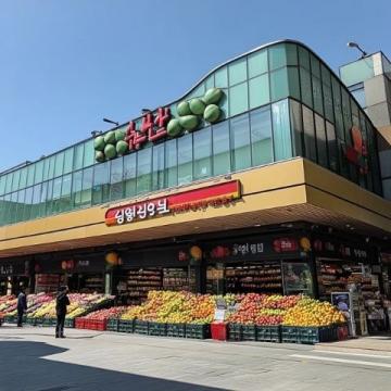 珠市口的豐澤園總店路過很多次，第一次去吃豐澤園卻是在南禮士路分店