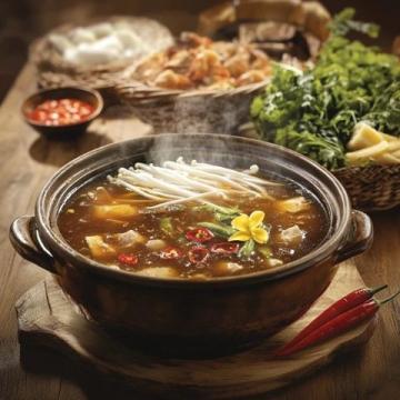 重慶風味探尋：白展堂同款燒菜火鍋，真香體驗等你來嘗！