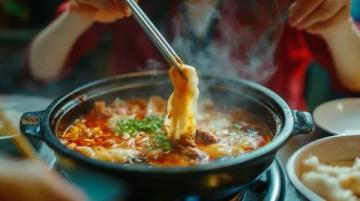 探訪貴州六盤水:體驗(yàn)涼都的清爽與酸辣美食之旅