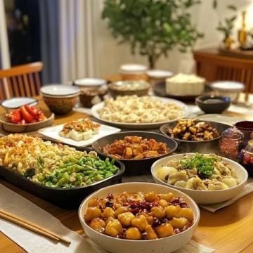 中國美食大挑戰(zhàn):測評團現(xiàn)場品鑒
