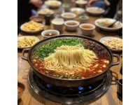 盤州特色美食：糯米雞、火腿、涼粉和烤臭豆不容錯(cuò)過