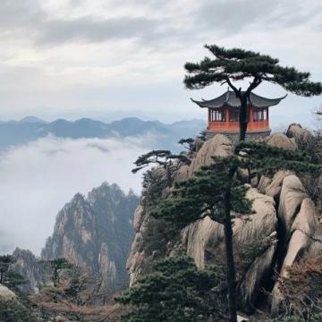 甘肅平?jīng)雎糜喂ヂ裕横轻忌?、王母宮等景點推薦