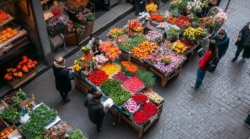 感受濃郁年味:街頭巷尾年貨市場,花市鮮花盛景盡收眼底