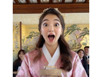 法國(guó)富商小李子一行人在餐廳用餐,總共消耗了五萬(wàn)多歐元。