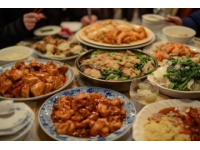 中國有句老話，叫做“民以食為天”！