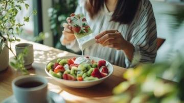 一個(gè)人也要好好享受美食，一頓兩個(gè)菜，一個(gè)水果，一個(gè)人的生活照樣精致！